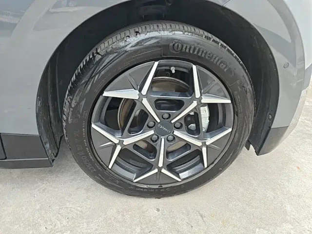 Lynk & Co Z20 — Фото автомобиля 11