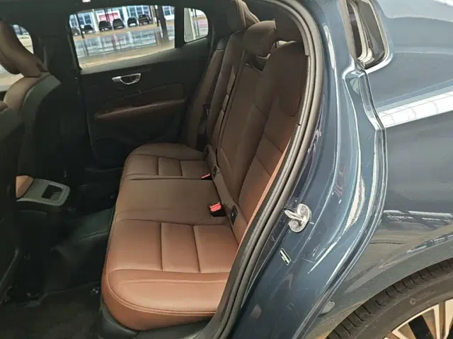 Volvo S60 — Фото автомобиля 16