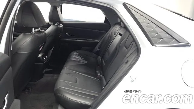 Hyundai Avante CN7 — Фото автомобиля 16