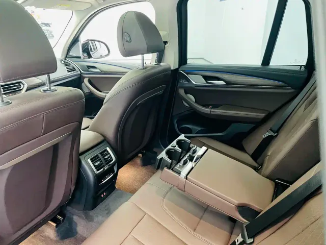BMW BMW X3 2023 xDrive30i Leading M Night Package — Фото автомобиля 11
