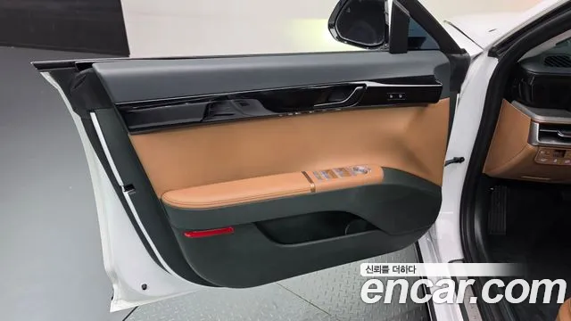 Hyundai Grandeur GN7 — Фото автомобиля 13
