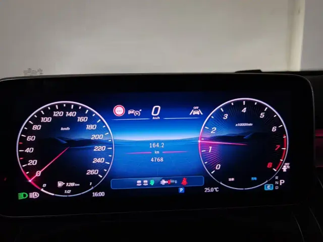 Mercedes-Benz C-Class — Фото автомобиля 16