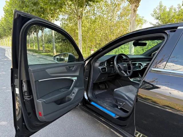 Audi A6L — Фото автомобиля 8