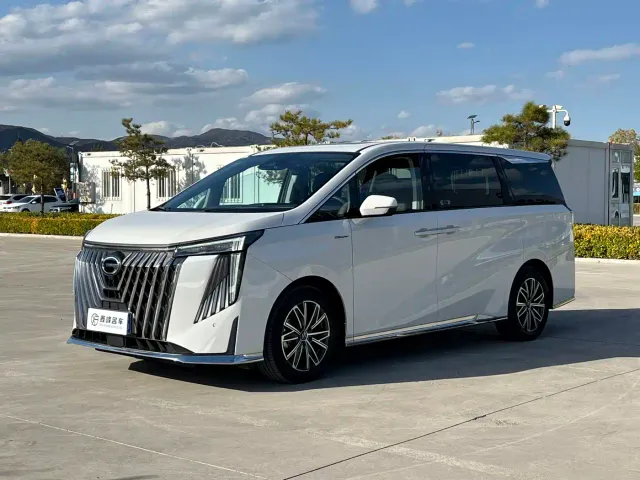 Фотография автомобиля — GAC Trumpchi M8