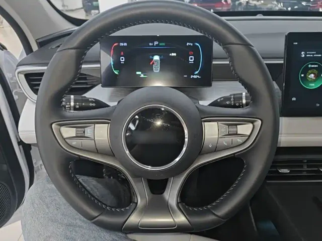 BYD Seal 05 DM-i — Фото автомобиля 10