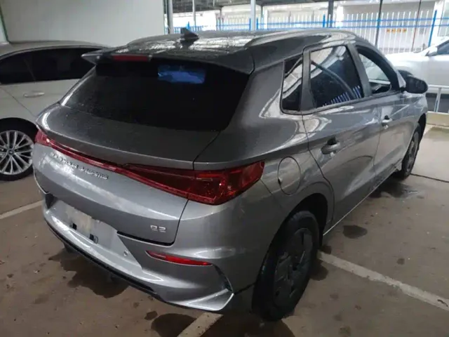 BYD e2 — Фото автомобиля 6