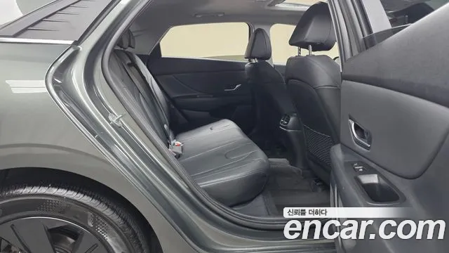 Hyundai AVANTE Avante (CN7) — Фото автомобиля 11