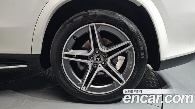Mercedes-Benz GLS-Class — Фото автомобиля 14