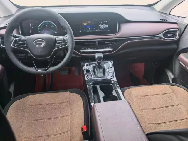 GAC Trumpchi M6 — Фото автомобиля 8