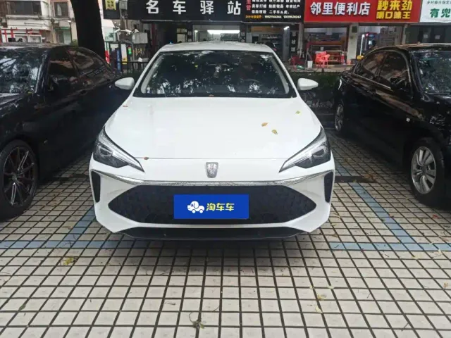 Roewe i5 — Фото автомобиля 2