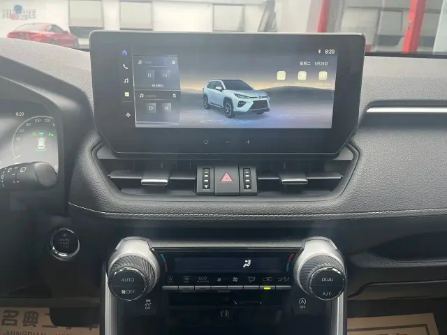 Toyota Wildlander — Фото автомобиля 10
