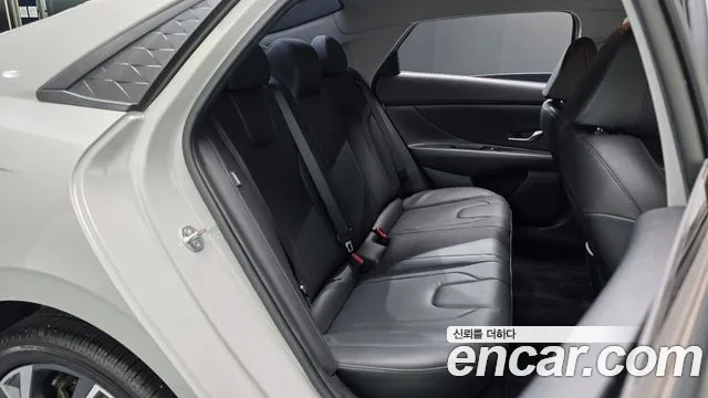Hyundai Avante CN7 — Фото автомобиля 10