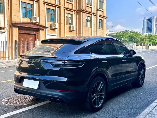 Porsche Cayenne — Фото автомобиля 6