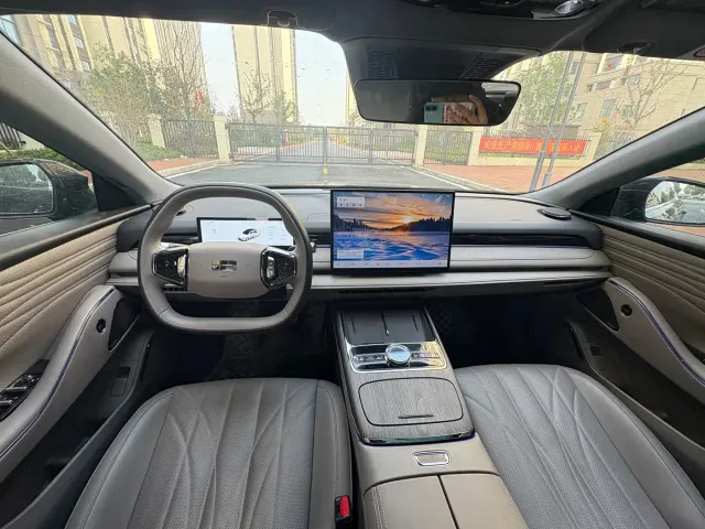 Geely Galaxy Xingyao 8 — Фото автомобиля 6