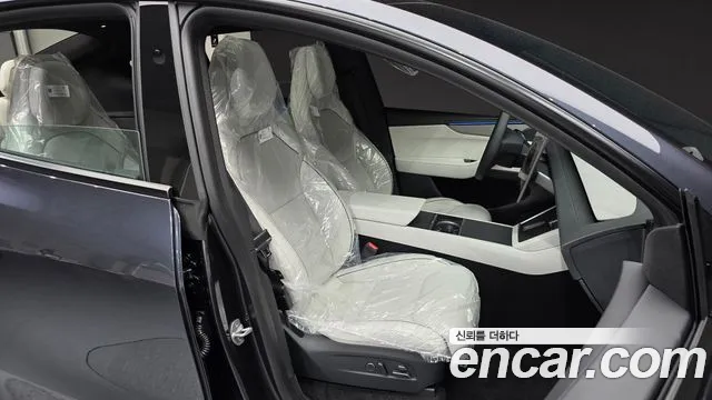 Tesla Model Y — Фото автомобиля 26
