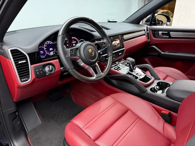 Porsche Cayenne — Фото автомобиля 3