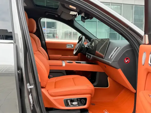Li Auto L9 — Фото автомобиля 7