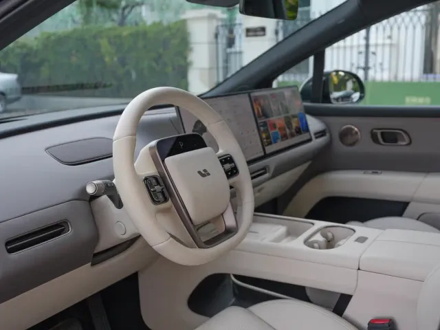 Li Auto i6 — Фото автомобиля 13