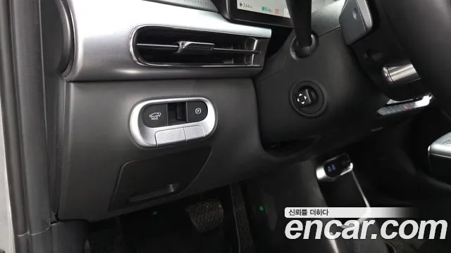 Genesis GV60 — Фото автомобиля 28