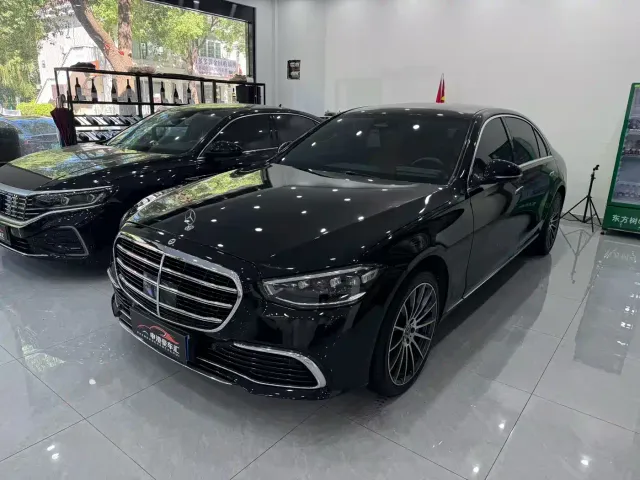 Фотография автомобиля — Mercedes-Benz S-Class