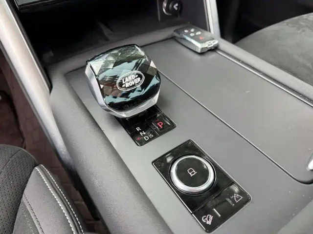 Land Rover Discovery — Фото автомобиля 9