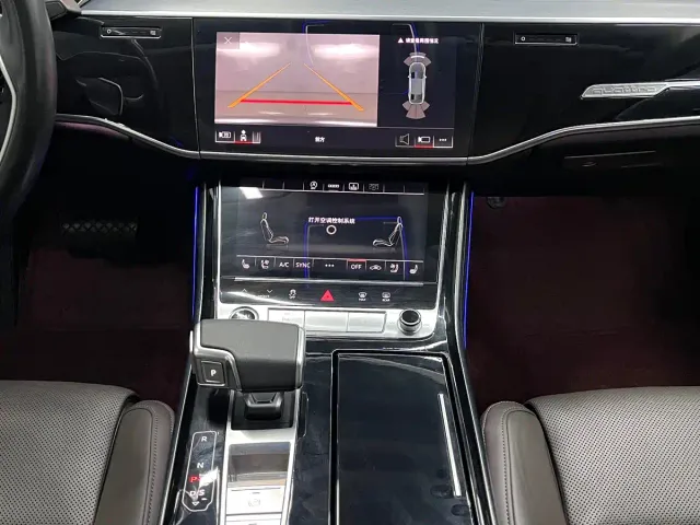 Audi A8 — Фото автомобиля 12