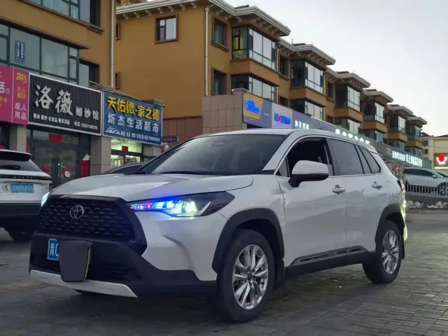 Toyota Corolla Cross — Фото автомобиля 2