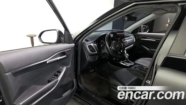 Kia Seltos — Фото автомобиля 10