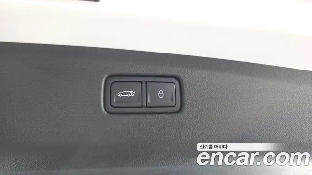 Genesis GV70 — Фото автомобиля 23