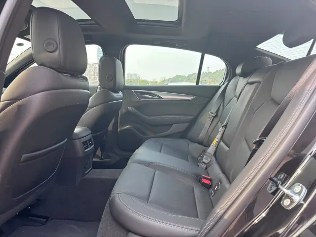 Cadillac CT5 — Фото автомобиля 6