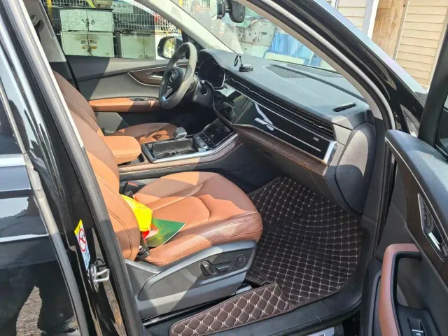Audi Audi Q7 2022 55 TFSI quattro S line Sport — Фото автомобиля 7