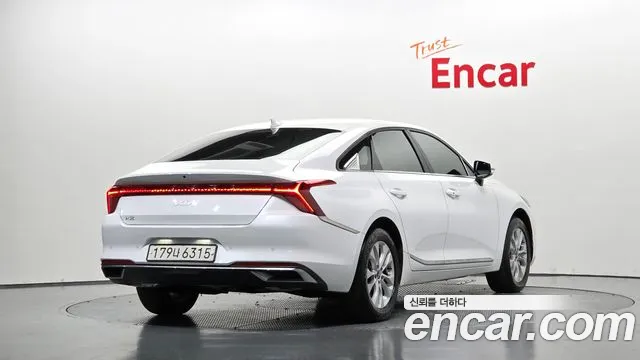 Kia K8 — Фото автомобиля 2