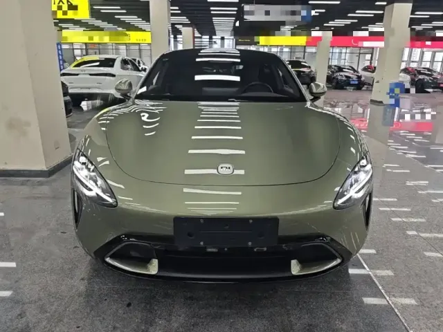 Xiaomi SU7 — Фото автомобиля 2