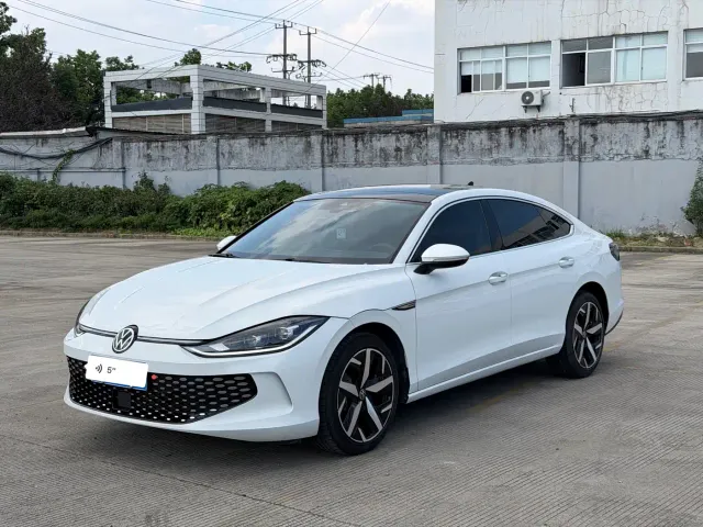 Фотография автомобиля — Volkswagen Lamando