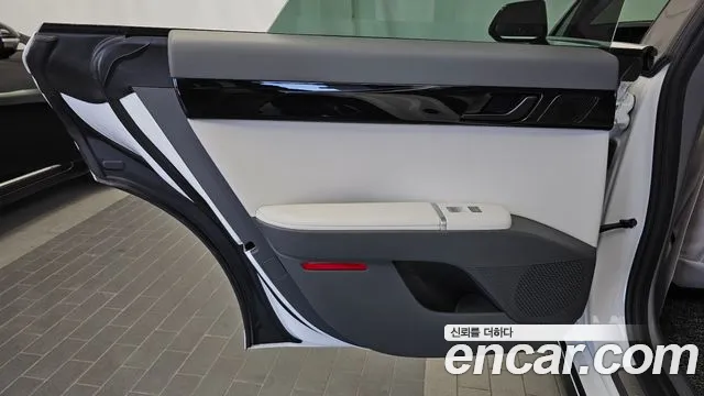 Hyundai Grandeur GN7 — Фото автомобиля 14
