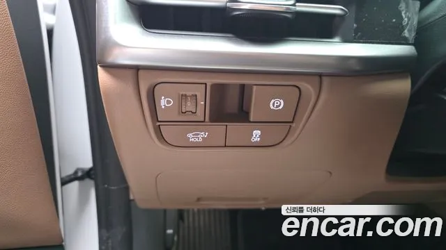 Hyundai Grandeur Grandeur (GN7) 2.5 Бензин 2WD — Фото автомобиля 29