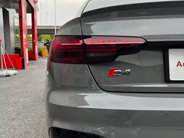 Audi S4 — Фото автомобиля 19