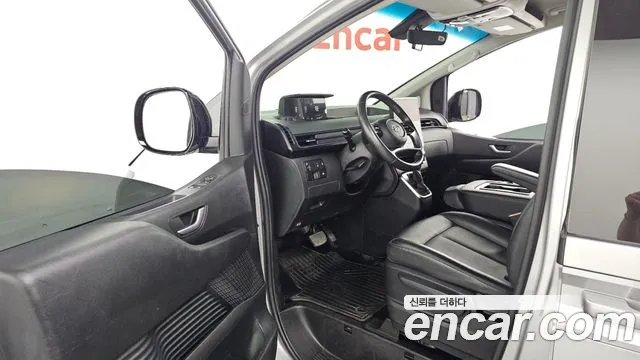 Hyundai Staria Staria L3.5 Tourer 9 мест — Фото автомобиля 2