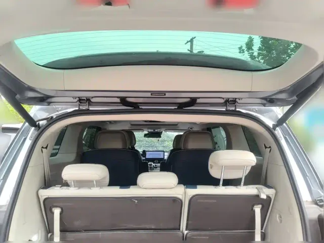 Roewe iMAX8 — Фото автомобиля 20