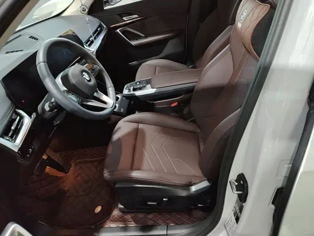 BMW X1 — Фото автомобиля 14