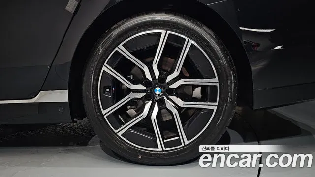 BMW 7-Series 7 серия (G70) 740i xDrive M Sport Limited — Фото автомобиля 21