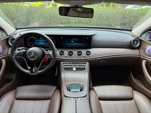Mercedes-Benz E-Class — Фото автомобиля 6