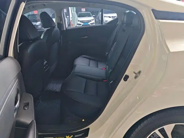 Nissan Sylphy — Фото автомобиля 11