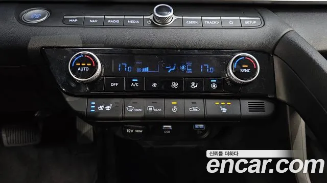 Hyundai AVANTE Avante (CN7) — Фото автомобиля 17