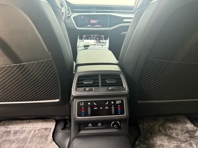 Audi A6L — Фото автомобиля 16