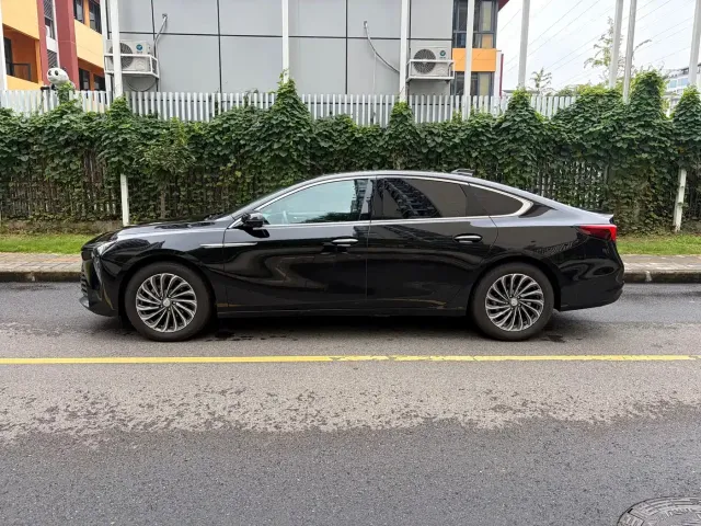 Buick LaCrosse — Фото автомобиля 8