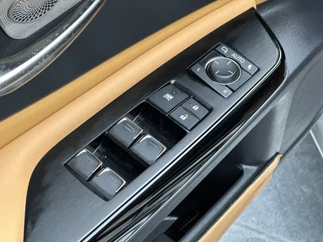 Lexus ES — Фото автомобиля 12