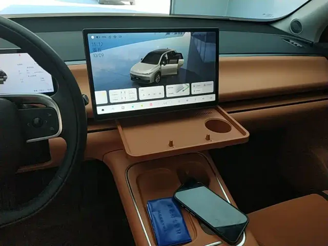 Leapmotor C10 — Фото автомобиля 12
