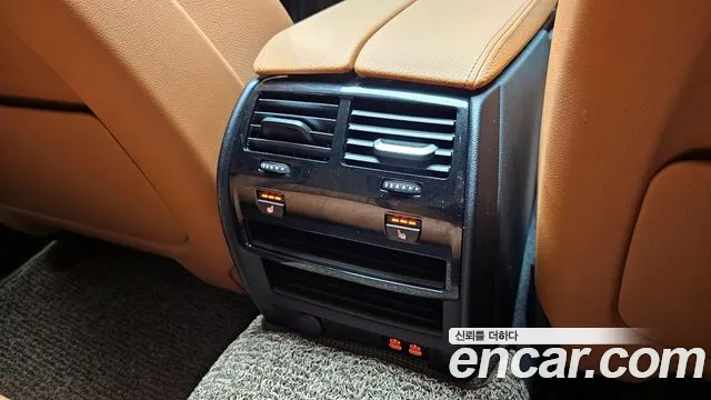 BMW 5-Series — Фото автомобиля 17