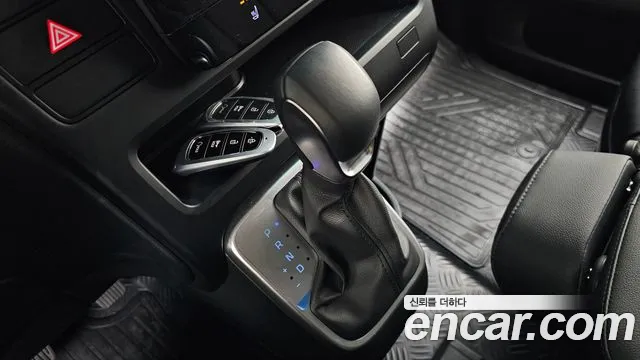 Hyundai Staria Staria Карго 3 места — Фото автомобиля 6